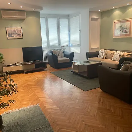 Apartment Yellow