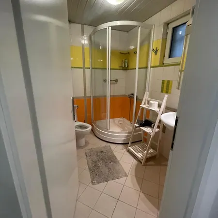 Yellow Apartament *