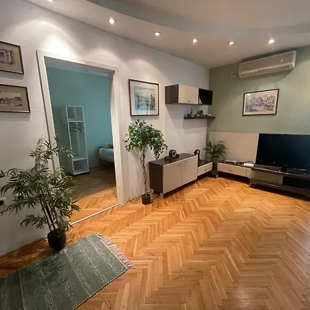 Apartment Yellow
