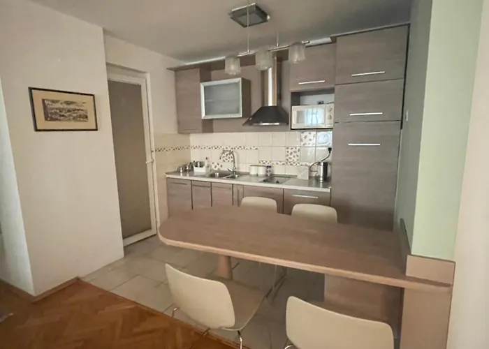 Yellow Appartement *